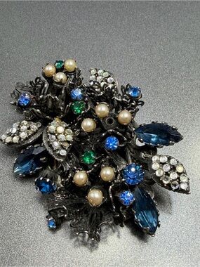 ⬇️⬇️Vintage Vendome Colorful  Brooch #44SB